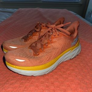 Hoka Clifton 8